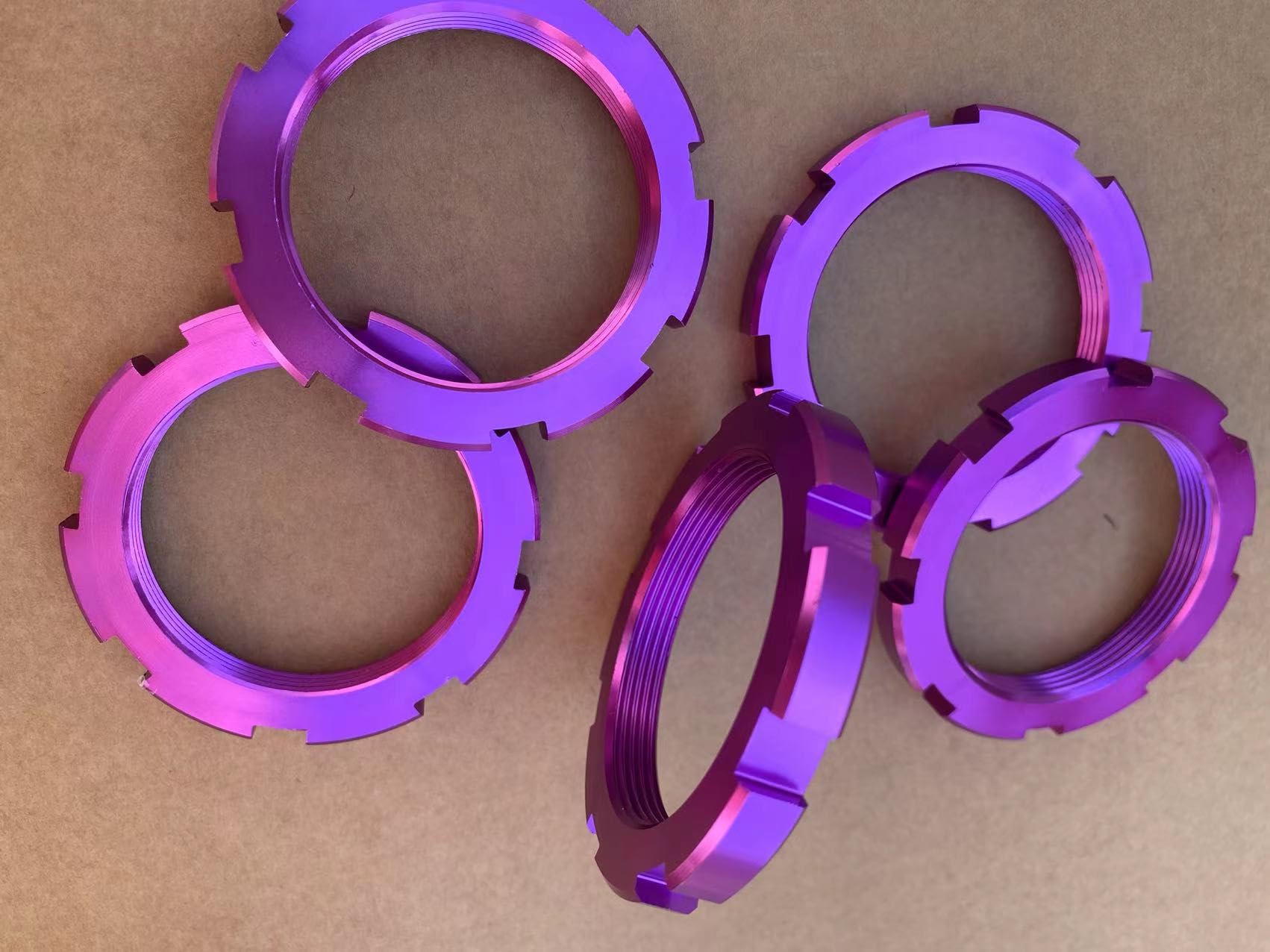 Amazon | M52x2アルミニウムコイルオーバースプリングロックナット